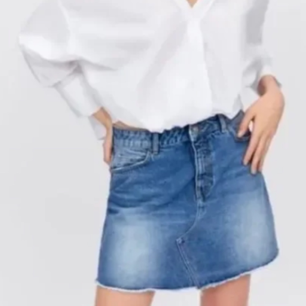 ✨Zara✨Denim Skirt